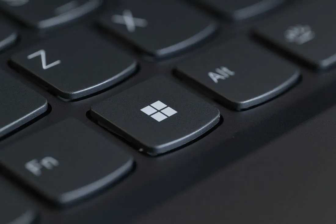 Detalle de las teclas de un teclado de laptop